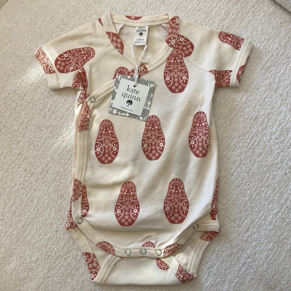 Kate Quinn stacking doll print 12-18 month short sleeve bodysuit onesie NWT